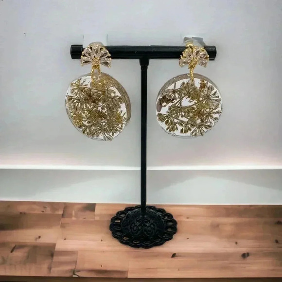 Floral Preservation Queen Ann Lace Resin Art to Wear Dangle Statement Earrings - Picture 4 of 4